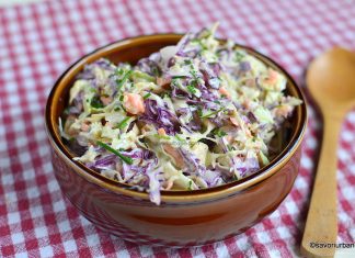 Salată coleslaw – rețeta de salată de varză cu dressing cremos Salata coleslaw - rețeta de salată de varză cu dressing cremos savori urbane