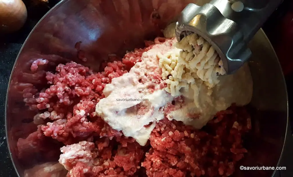 mod de preparare reteta de meatloaf drob de carne sau chiftea la cuptor (3)
