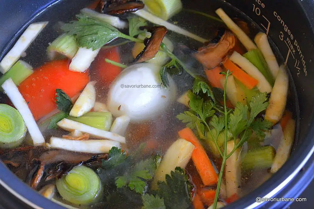 preparare supa de legume de post fara carne (4)