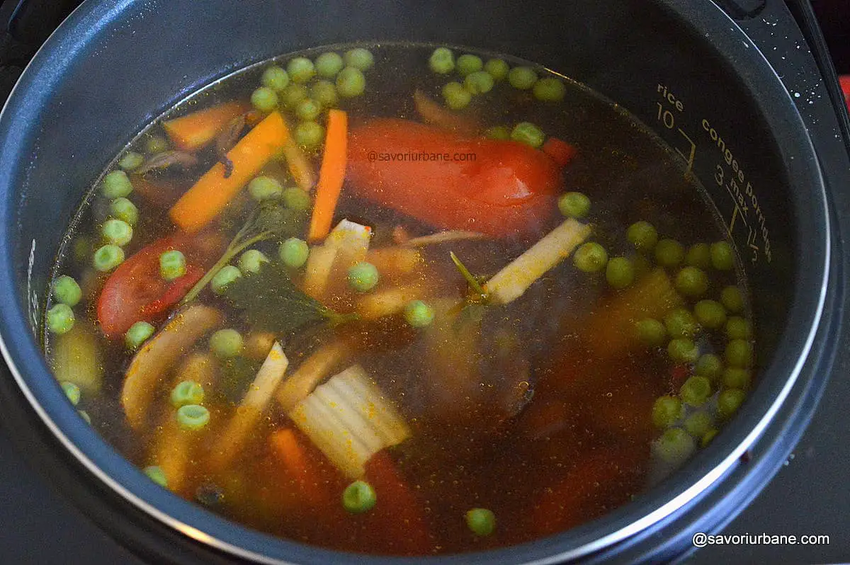 preparare supa de legume de post fara carne (5)