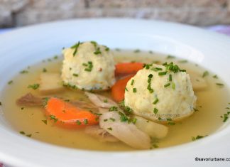 Supă de gâscă cu găluște de matzo sau matzah (pască evreiască) Supă de gâscă cu găluște de matzo sau matzah (pască evreiască) reteta savori urbane