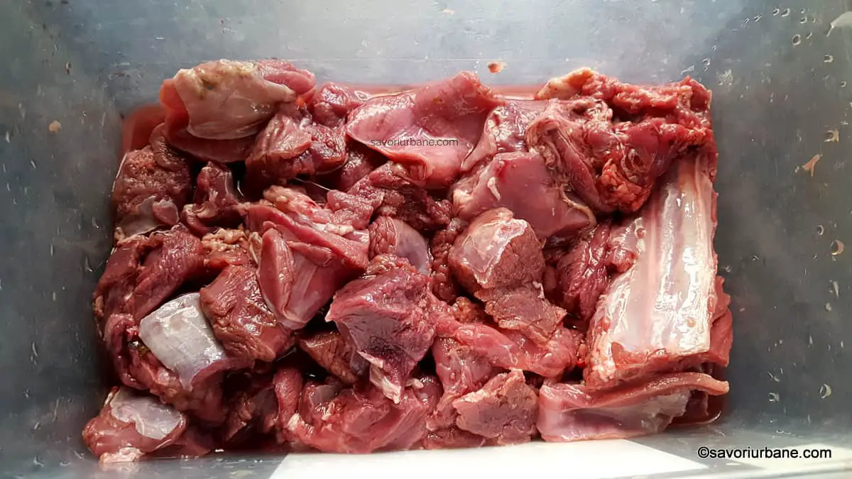 carne de caprior pentru tocanita sau papricas