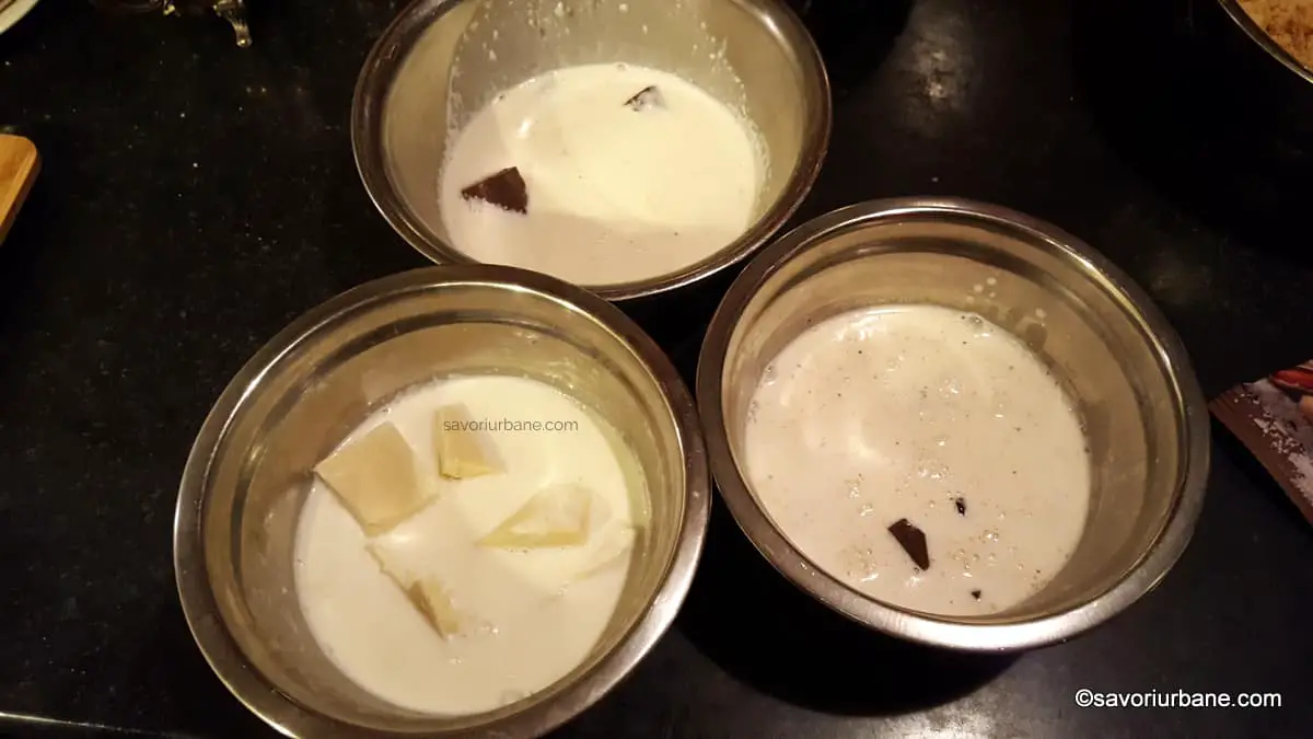 cum se prepara cele 3 creme de ciocolata alba cu lapte si amarui pentru tarta trio (3)