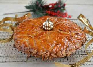 Galette des Rois – prăjitura din foietaj cu cremă de migdale (frangipane) Galette des Rois - prăjitura din foietaj cu cremă de migdale (frangipane) savori urbane