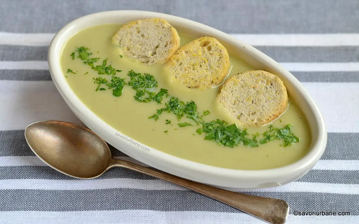 Supă cremă de praz cu cartofi și smântână - fină și cremoasă reteta savori urbane