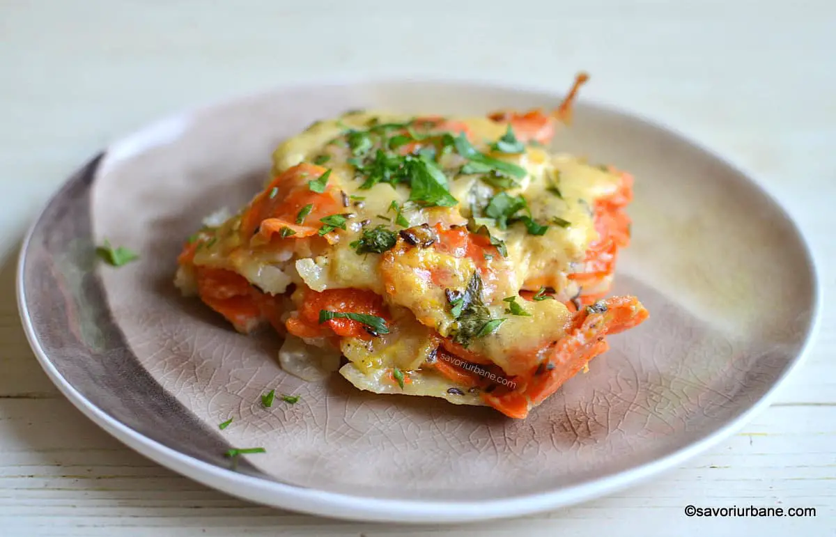 Cartofi și morcovi gratinați cu smântână și usturoi în stil dauphinois - la cuptor reteta savori urbane