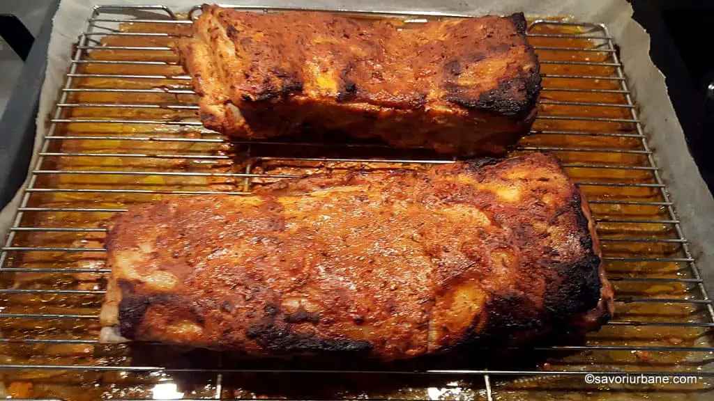 coacere coaste de porc la cuptor in tava cu grilaj (2)