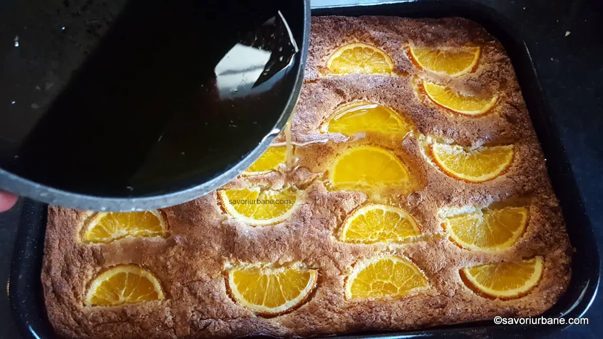 cum se insiropeaza prajitura cu iaurt si portocale portokalopita