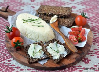 Cum se face unt de casă din smântână pentru frișcă – rețeta veche Cum se face unt de casă din smântână pentru frișcă - rețeta veche savori urbane