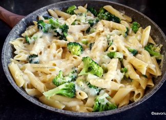 Paste cu broccoli și sos cremos de smântână cu cașcaval sau mozzarella – rețeta rapidă Paste cu broccoli și sos cremos de smântână cu cașcaval - rețeta rapidă savori urbane