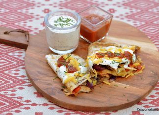 Quesadilla cu pui și legume – rețeta de tortilla umplută cu brânză Quesadilla cu pui și legume - rețeta de tortilla umplută cu brânză savori urbane