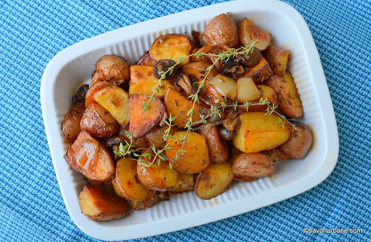 cartofi cu ceapa si ciuperci la cuptor