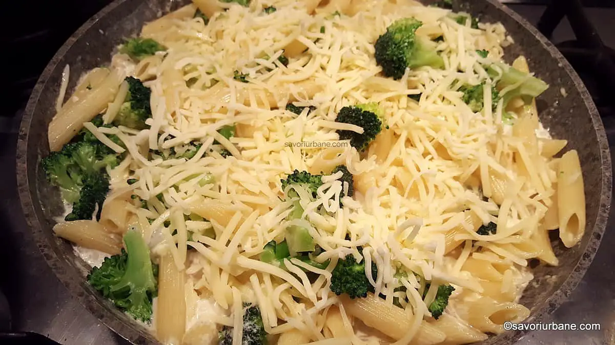 cum se fac cele mai bune paste cu smantana mozzarella si brocoli