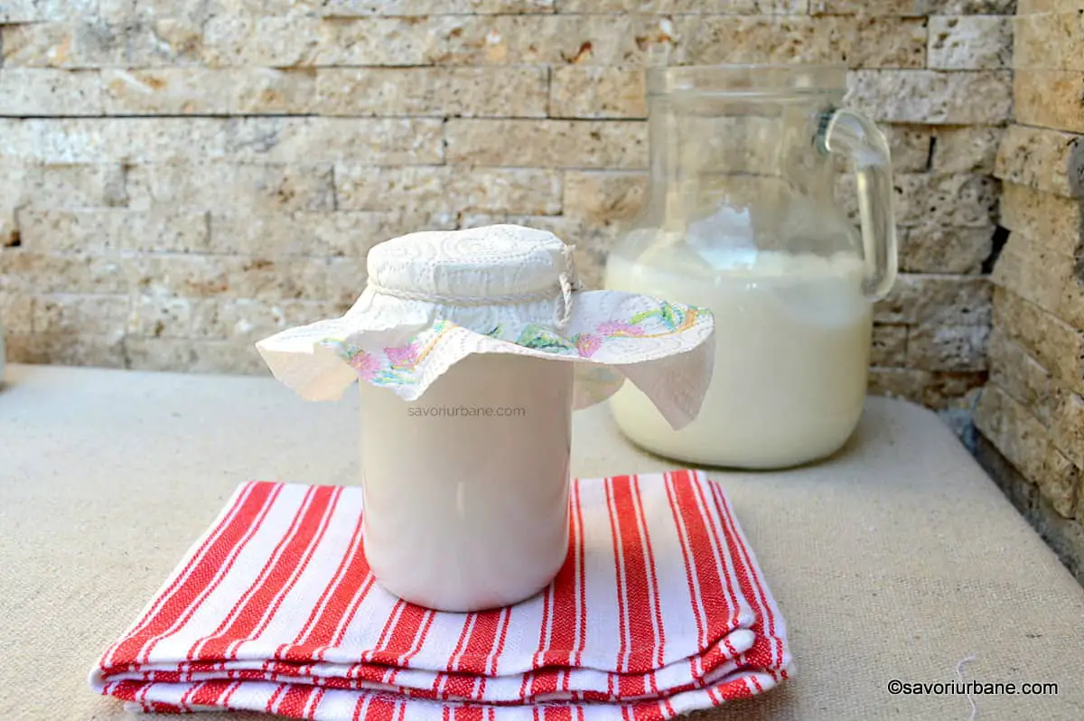 lapte prins de casa preparat traditional natural