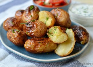 Cartofi copți în folie – la cuptor sau la grătar (în jar) cei mai buni cartofi noi copti pe gratar