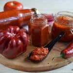 Ketchup de gogoșari sau ardei kapia – rețeta de ketchup ușor picant