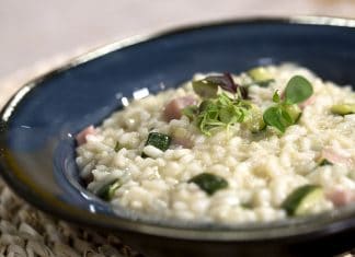 Risotto cu zucchini și șuncă rețeta autentică italiană risotto cu dovlecei zucchini si sunca reteta autentica italiana 1