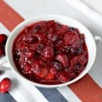Sos de merișoare pentru friptura de curcan sau alte cărnuri – rețeta de cranberry sauce