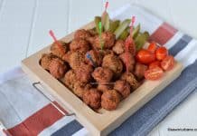 Chifteluțe aperitiv fragede și pufoase rețeta de chiftele mici din carne tocată + VIDEO Chifteluțe aperitiv fragede și pufoase rețeta de chiftele mici din carne tocată savori urbane