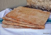 Foi cu nucă și miere pentru prăjituri fragede – rețeta veche, simplă Foi cu nucă și miere pentru prăjituri fragede - rețeta veche, simplă savori urbane