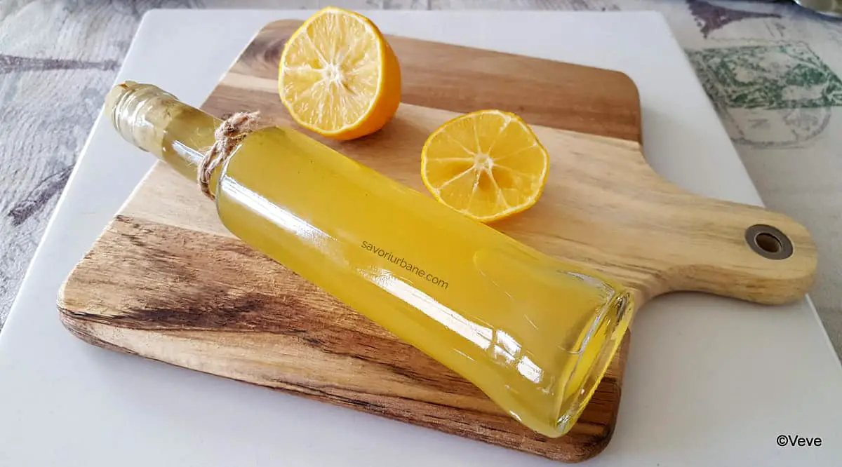 Limoncello sau limoncino rețeta italiană de lichior de lămâie preparat acasă