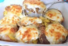 Cartofi copți și zdrobiți cu cașcaval și smântână – gratinați la cuptor Cartofi copți și zdrobiți cu cașcaval și smântână gratinați la cuptor reteta savori urbane 1