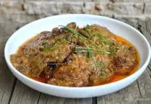 Vită felii în sos de ciuperci rețeta de mâncare din pulpă de vită cu ceapă Mușchi-de-vită-felii-în-sos-de-ciuperci-rețeta-de-mâncare-de-vită-savori-urbane 1