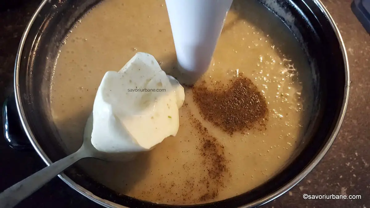 cum se paseaza supa crema de legume ciuperci cu blenderul de mana (2)