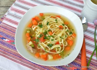 Borș de curcan cu tăieței și multe legume – rețeta sănătoasă, dietetică Borș de curcan cu tăieței și multe legume - rețeta sănătoasă, dietetică savori urbane