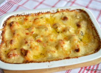 Ciuperci gratinate cu brânză și sos cremos de smântână cu usturoi – la cuptor Ciuperci gratinate cu cașcaval și sos cremos de smântână cu usturoi - la cuptor savori urbane