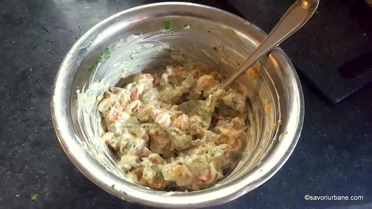 preparare salata de morcovi fierti cu patrunjel maioneza iaurt (2)