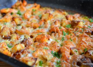 Cartofi la cuptor cu pui, cașcaval și smântână rețeta de caserolă gratinată reteta piept de pui cu cascaval la cuptor pe pat de cartofi aurii copti