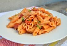 Penne all’arrabbiata rețeta autentică italiană de paste picante cu roșii și usturoi Penne all'arrabbiata rețeta autentică italiană de paste cu roșii și usturoi savori urbane