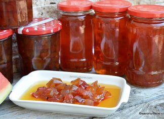 Dulceață din coji de pepene verde (lubeniță, harbuz) rețeta de coajă de pepene confiată cum se face dulceata din coji de lubenita pepene verde harbuzoaica