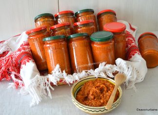 Zacuscă de vinete rețeta tradițională cu ardei copți Zacuscă de vinete rețeta tradițională cu ardei copți savori urbane