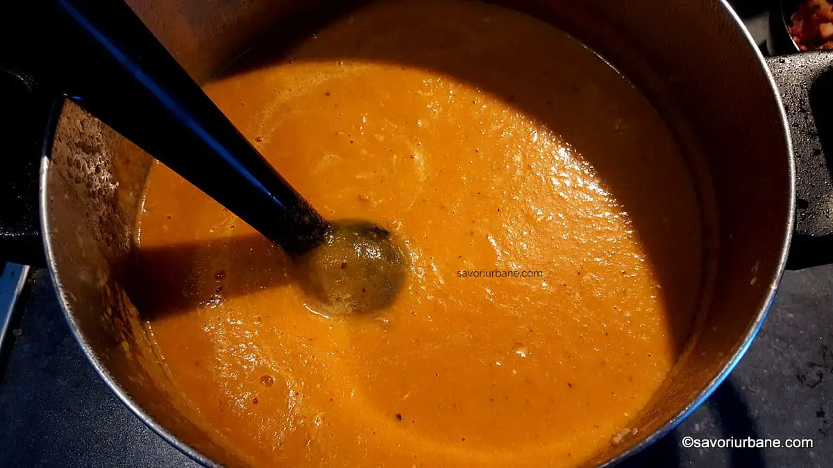 cum se paseaza supa crema de morcovi cu blenderul de mana (2)