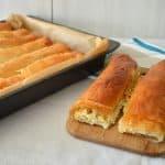 Plăcintă cu brânză și mărar – rețeta simplă și rapidă cu foi subțiri