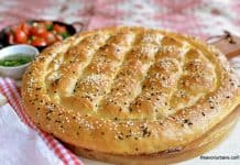 Pâine turcească – rețeta de turtă foarte pufoasă cu model cu romburi Pâine turcească de Ramadan rețeta de turtă foarte pufoasă cu model romburi savori urbane