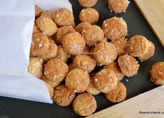 Pogăcele fragede cu jumări și untură – rețeta de mini pogăci Pogăcele fragede cu jumări și untură rețeta de mini pogăci savori urbane