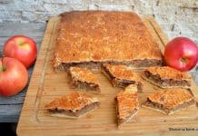 Prăjitură simplă cu mere și aluat fraged rețeta clasică Prăjitură simplă cu mere și aluat fraged reteta savori urbane