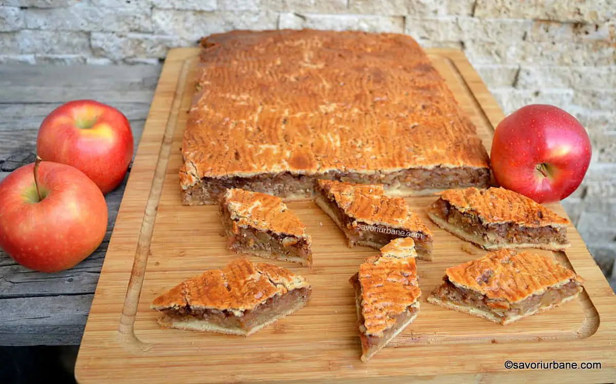 Prăjitură simplă cu mere și aluat fraged reteta savori urbane
