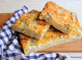 Focaccia cu brânză și smântână rețeta de plăcintă pufoasă la cuptor Focaccia cu brânză și smântână rețeta de plăcintă pufoasă la cuptor savori urbane 1
