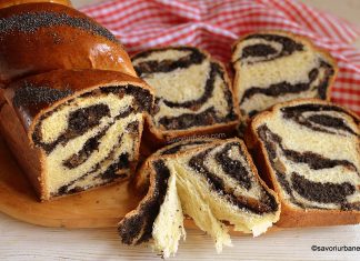 Cozonac cu mac – foarte pufos și cu multă umplutură cremoasă Cozonac cu mac - foarte pufos și cu multă umplutură cremoasă reteta savori urbane