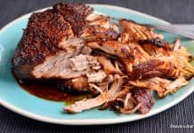 Porc la cuptor gătit lent – rețeta de friptură fragedă care se desface în fâșii cea mai frageda friptura din pulpa de porc la cuptor se desface in fasii fara cutit