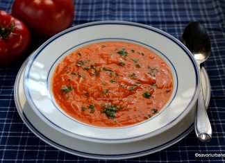 Supă de roșii cu tăiței (fidea) sau găluște – supă din roșii proaspete sau conservate Supă de roșii cu tăiței (fidea) sau găluște - supă din roșii proaspete sau conservate reteta savori urbane