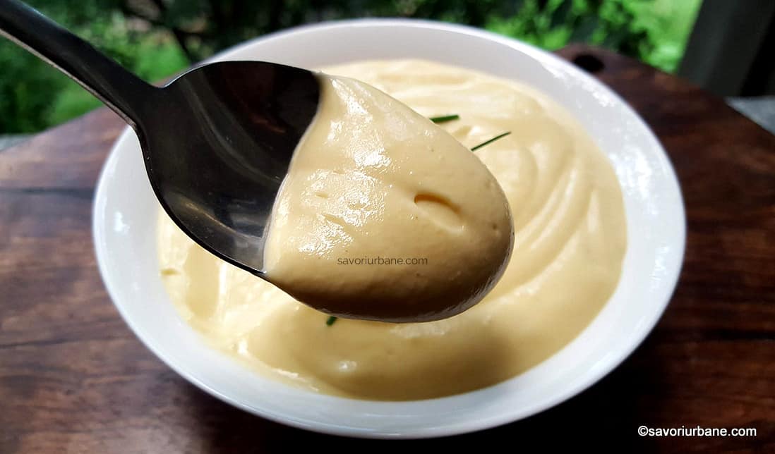 reteta maioneza de casa fara ulei cu iaurt grecesc si galbenusuri fierte