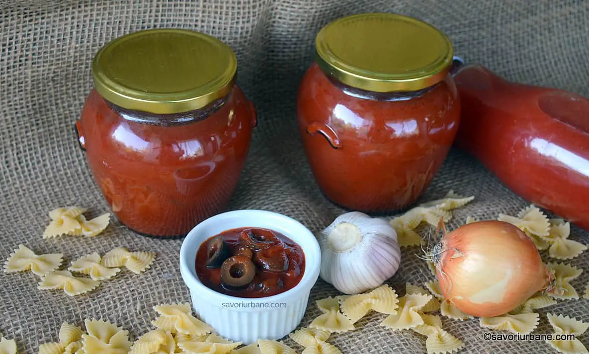 Sos de paste cu măsline și roșii - sos sicilian la borcan, pentru iarnă reteta savori urbane