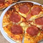 Aluat de pizza cu cartofi fierți – rețeta de pizza cu blat pufos