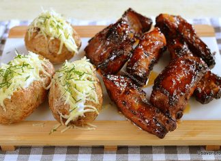 Coaste de porc glazurate cu miere și portocale – scăricică în stil asiatic Coaste de porc glazurate cu miere și portocale - scăricică în stil asiatic reteta savori urbane