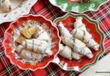 Cornulețe evreiești cu gem și nucă din aluat fraged cu cremă de brânză (rugelach) + VIDEO Cornulețe cu gem și nucă din aluat fraged cu cremă de brânză rețeta evreiască de rugelach savori urbane